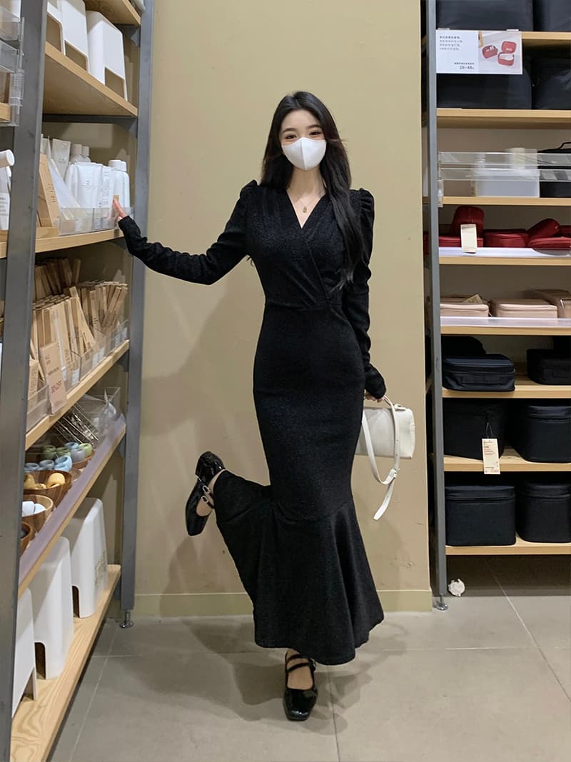 실사 빅 사이즈 새로운 몸매 가꾸기 슬림해 보이는 고급 로얄 자매 검정색 V넥 타이트 스커트 드레스 만나는 롱 스커트 상세 이미지 13