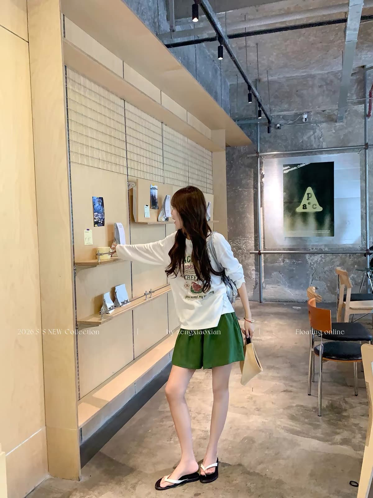 한 번 작은 짭짤한 한 부서 레트로 화이트 라운드 넥 프린트 긴팔 티셔츠 여성 이른 가을 자외선 차단 블라우스 루즈핏 슬림해 보이는 맨위 상세 이미지 3