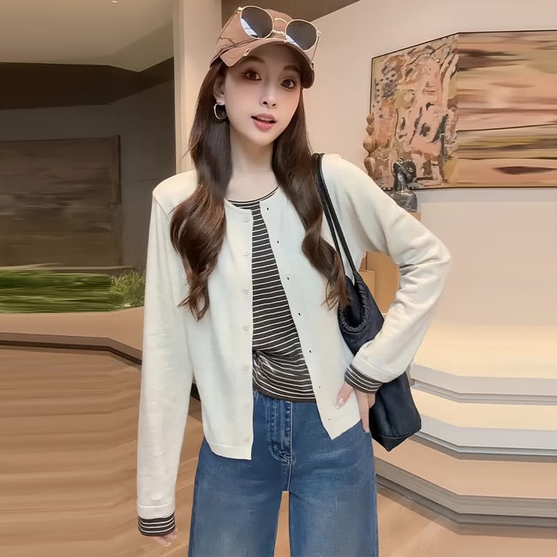 2025 년 가을 새로운 외국 가스 패션 부드러운 바람 루즈핏 라운드 넥 미니멀리즘 패치워크 스트라이프 페이크 레이어드 니트 스웨터 상세 이미지 1