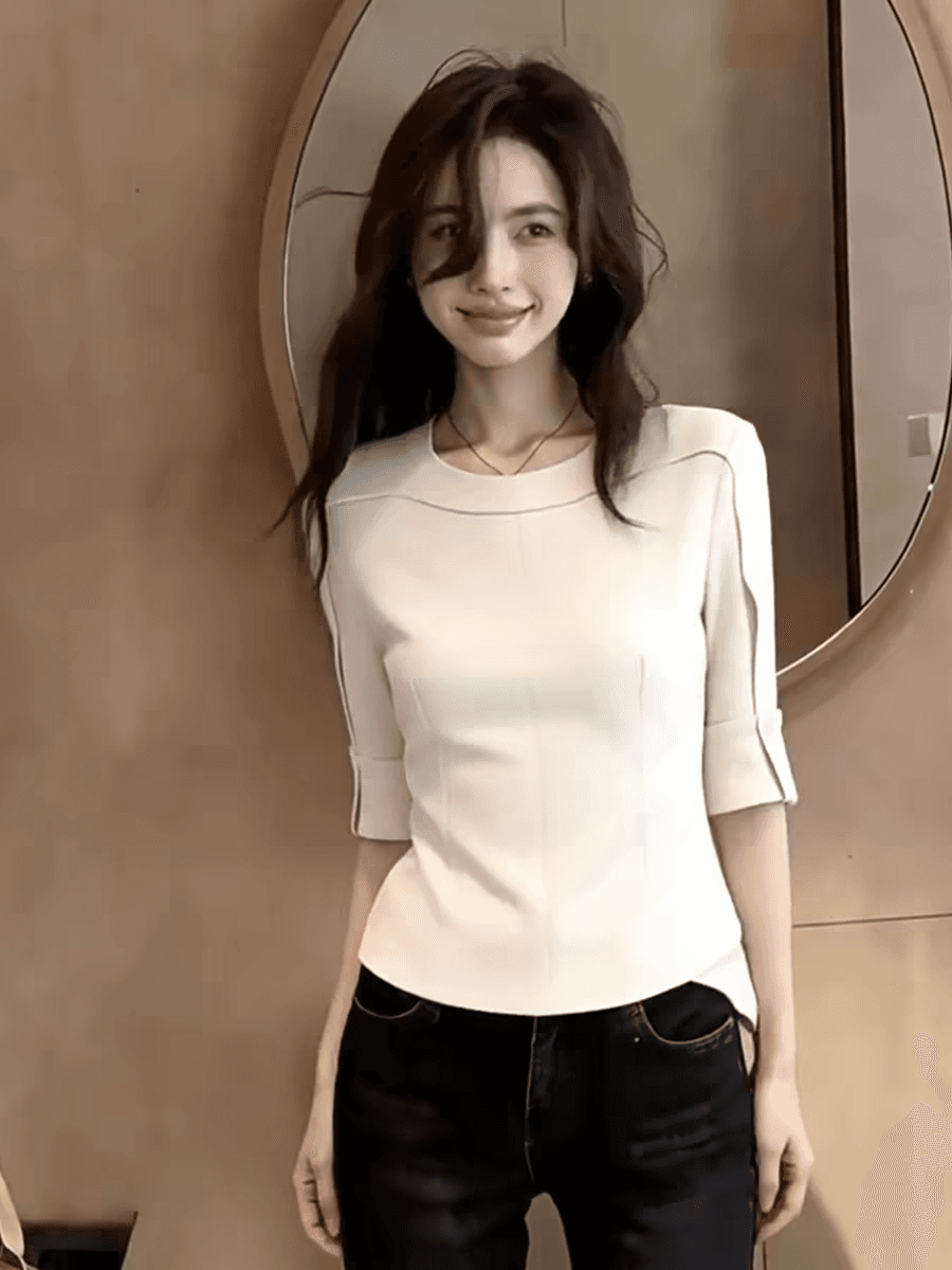 패션 라운드 넥 단색 맨위 2026 여름 디자인 센스 우아함 연령 감소 기본 셔츠 출퇴근 품격 다용도 작은 셔츠 이미지 3