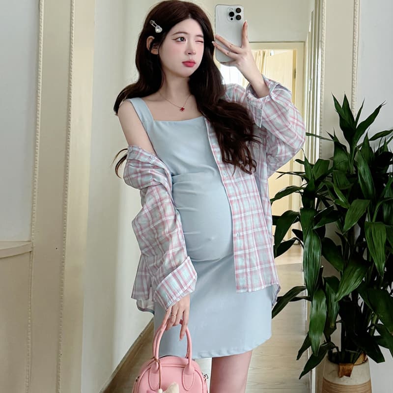 임산부 드레스 여름 2026 새로운 패션 긴팔 격자 무늬 셔츠 작은 키 임신 엄마 멜빵 스커트 투피스 세트 이미지 3