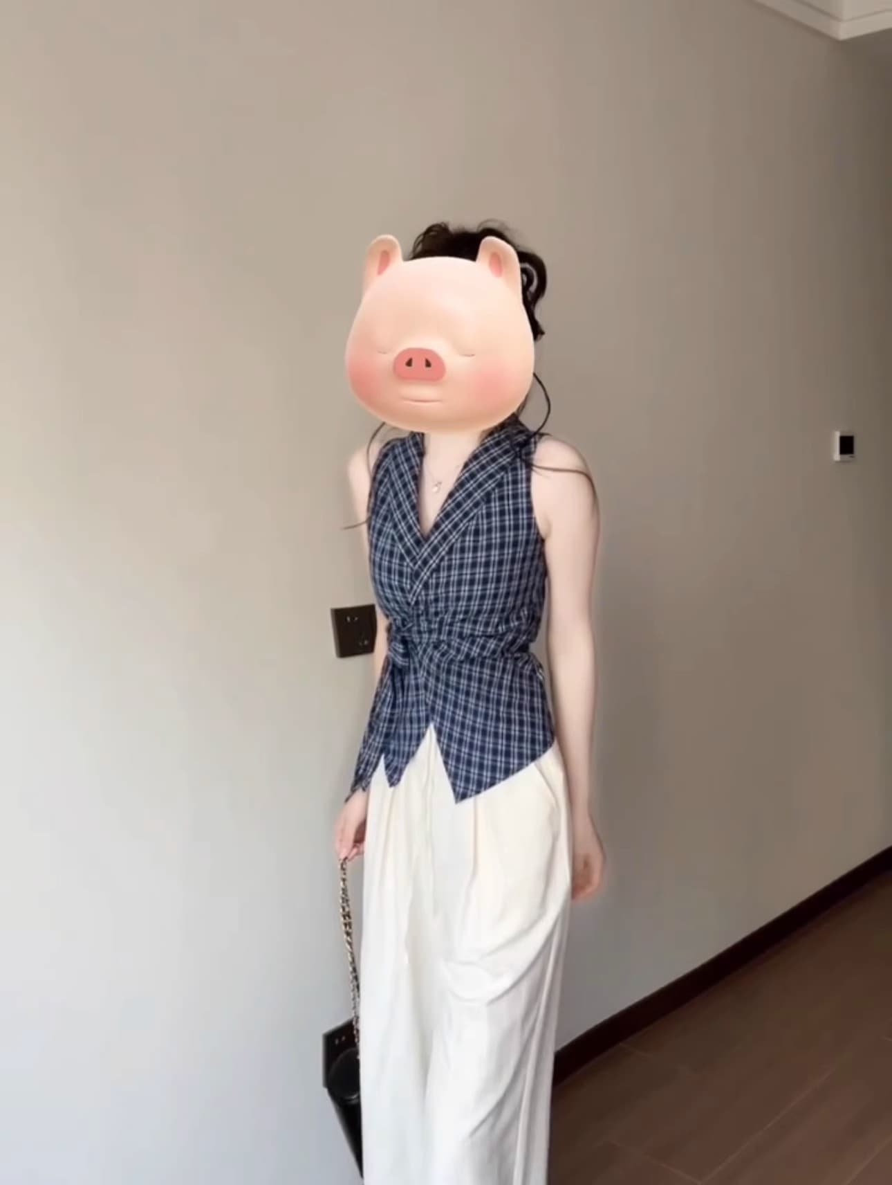 프랑스식 V넥 나비 매듭 스트랩 파란색 격자 무늬 셔츠 조끼 여성 여름 핫걸 외출용 몸매 가꾸기 민소매 맨위 상세 이미지 9