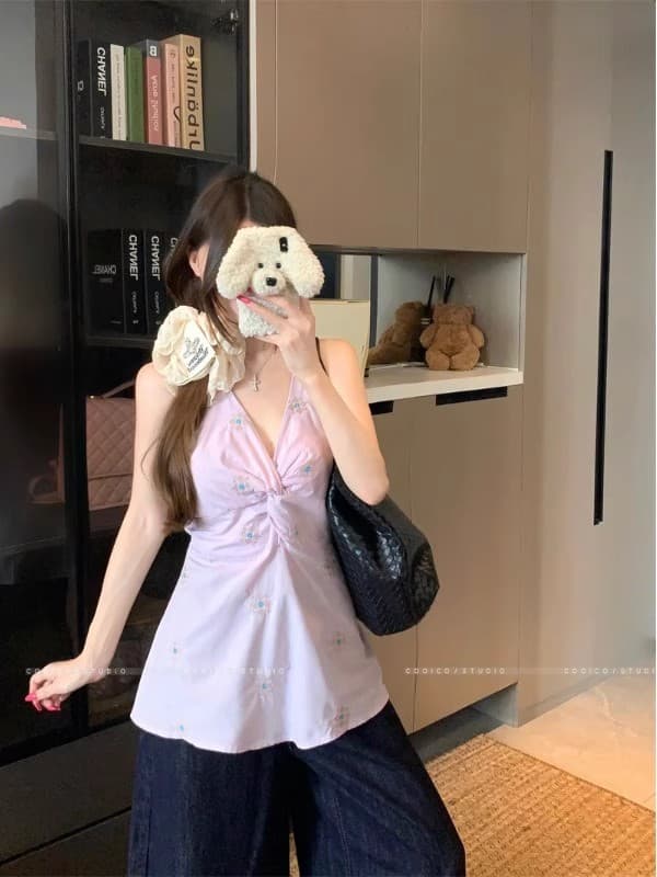 한 스타일 보라색 비틀림 캐미솔 여름 새로운 꽃무늬 달콤한 핫걸 품격 다용도 연령 감소 행침 목 맨위