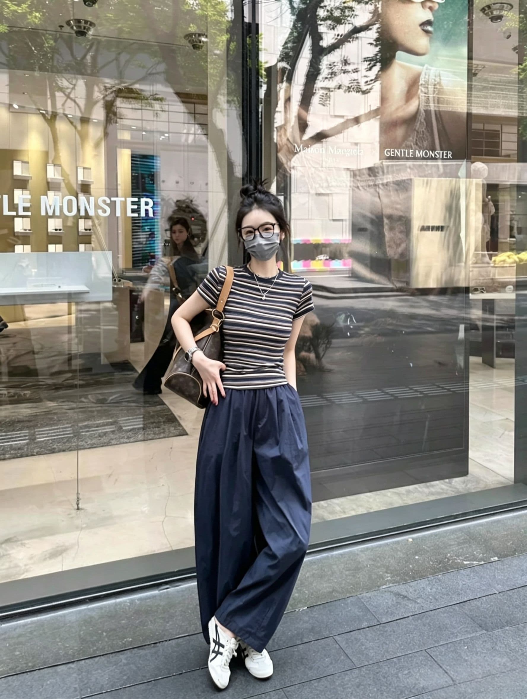 한 부서 chic 스포츠 슈트 여성 여름 루즈핏 슬림해 보이는 패션 스트라이프 반팔 와이드 레그 팬츠 캐주얼 투피스 세트 트렌디 상세 이미지 2