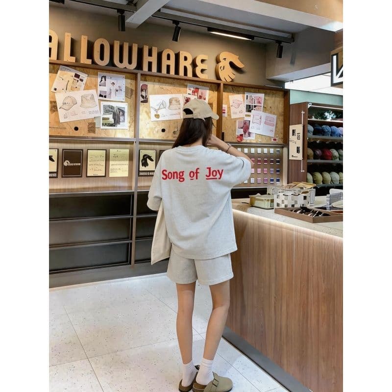 느긋한 바람 캐주얼 스포츠 슈트 여성 여름 한 부서 루즈핏 학생 패션 반팔 반바지 레트로 러닝 투피스 세트 이미지 5
