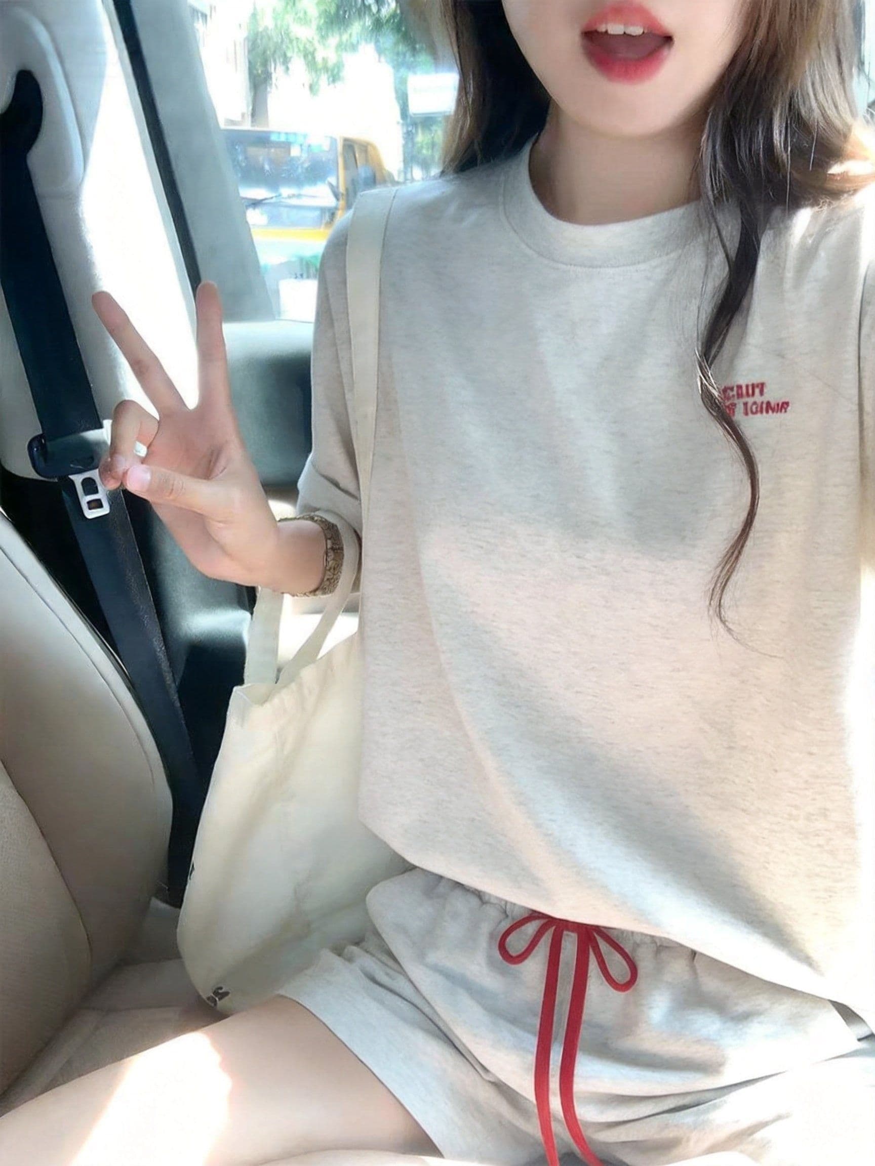 느긋한 바람 캐주얼 스포츠 슈트 여성 여름 한 부서 루즈핏 학생 패션 반팔 반바지 레트로 러닝 투피스 세트 상세 이미지 2