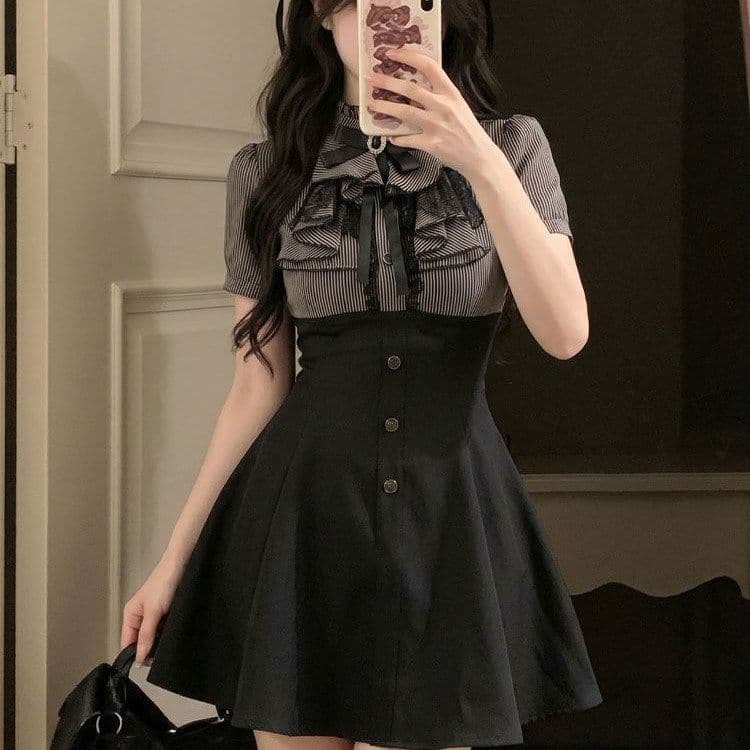 프랑스식 레트로 품격 여성 드레스 여름 새로운 디자인 센스 스트라이프 패치워크 나비 매듭 스탠드 칼라 허리 수축 미니 스커트 상세 이미지 3
