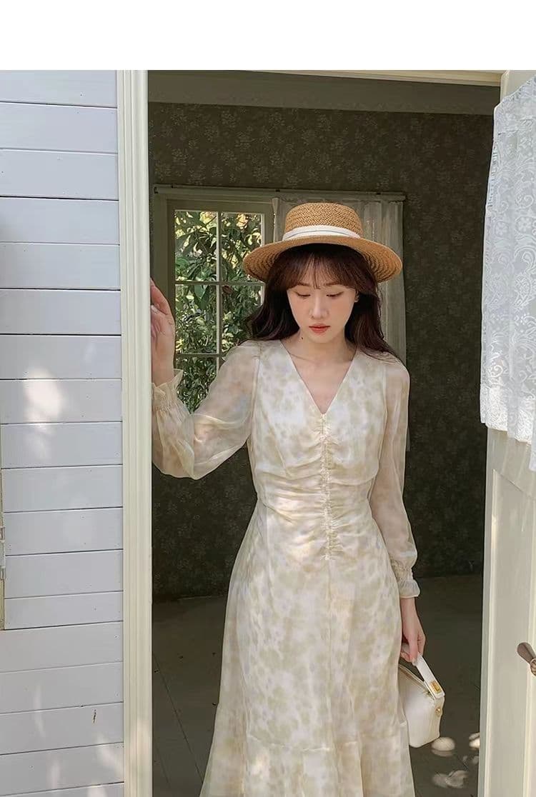 긴팔 여성 드레스 2026 가을 부드러운 품격 몸매 가꾸기 슬림해 보이는 꽃무늬 롱 코트 V넥 인어 꼬리 스커트 이미지 3