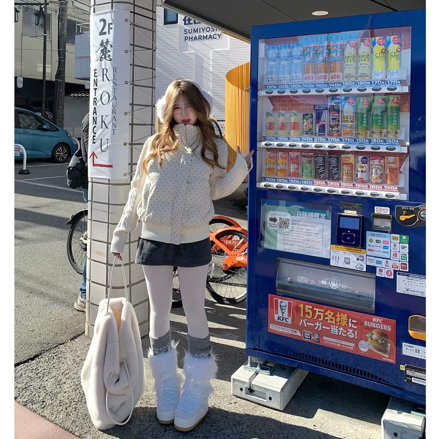 코듀로이 도트 무늬 다운 재킷 여성 니트 슬리브 겨울 새로운 두꺼운 루즈핏 스웨터 패딩 재킷 쇼트 스타일 재킷 이미지 2