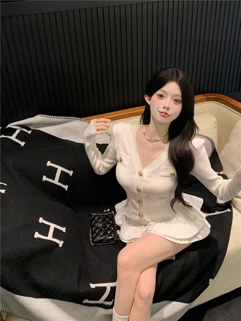 작은 샤넬 스타일 화이트 순수한 색 욕망 슬림해 보이는 핫걸 세트 여성 가을 긴팔 니트 스웨터 맨위 반신 치마 투피스 세트 상세 이미지 23