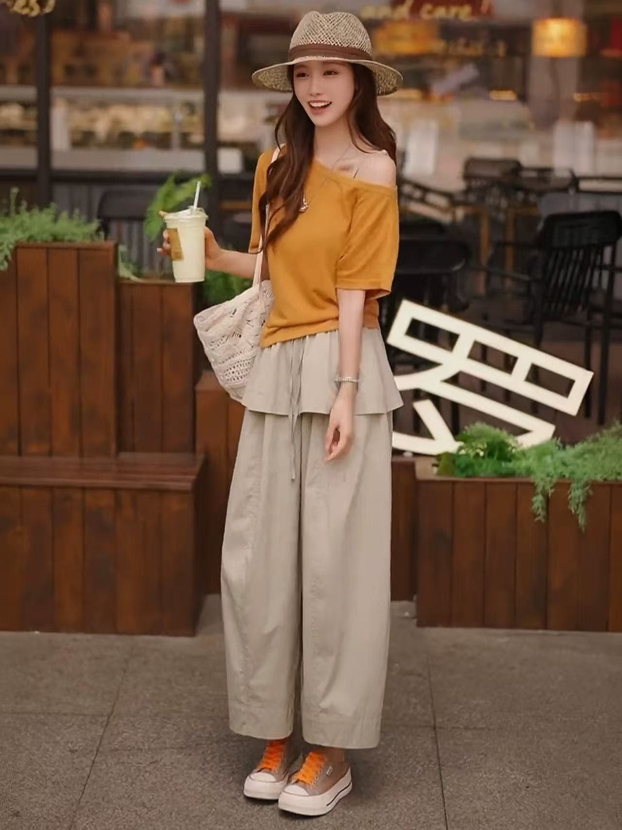 비스듬한 칼라 오프숄더 제인 다용도 오프숄더 반팔 티셔츠 느슨함 센스 패션 방귀 커튼 캐주얼 8 점 바지 세트 상세 이미지 1