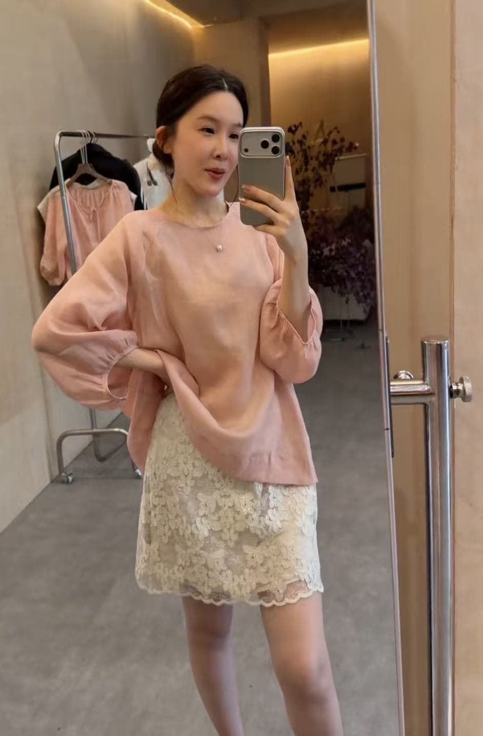 한 부서 뒤로 트임 루즈핏 맨위 무거운 작업 스팽글 레이스 허리밴드 반 스커트 세트 상세 이미지 1