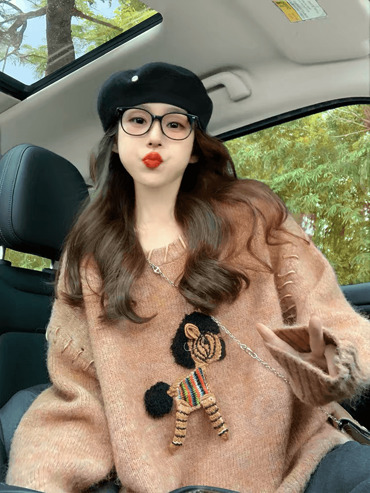 작은 말 자수 스웨터 여자 가을 겨울철 2025 새로운 레트로 느긋한 바람 디자인 센스 루즈핏 연령 감소 니트 스웨터