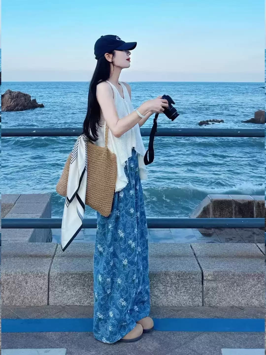휴가 바람 V넥 불규칙 조끼 꽃무늬 바지 세트 여성 느슨함 센스 도루 센스 와이드 레그 팬츠 캐주얼 투피스 세트 여름 상세 이미지 1