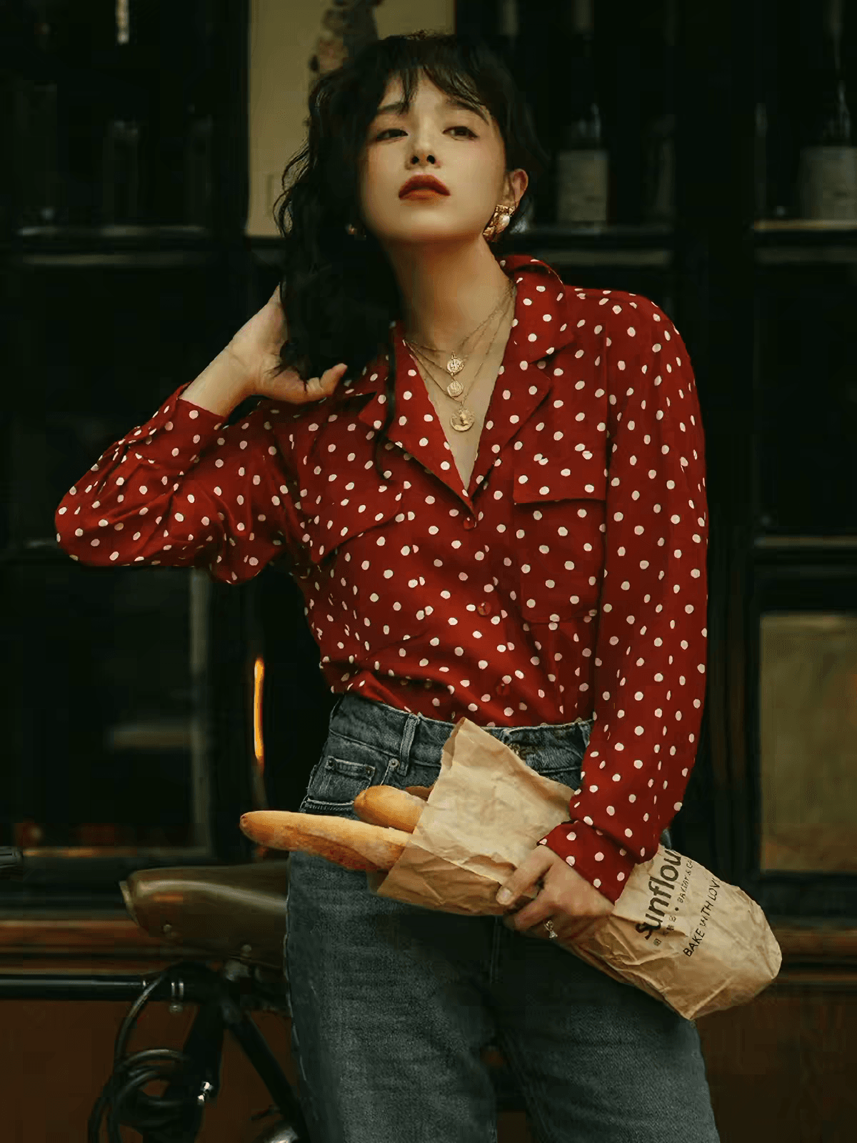 와인 레드 도트 무늬 여성 셔츠 디자인 센스 작은 대중 빛 요리 한 프랑스식 질감 맨위 레트로 홍콩 느낌 긴팔 셔츠 상세 이미지 4