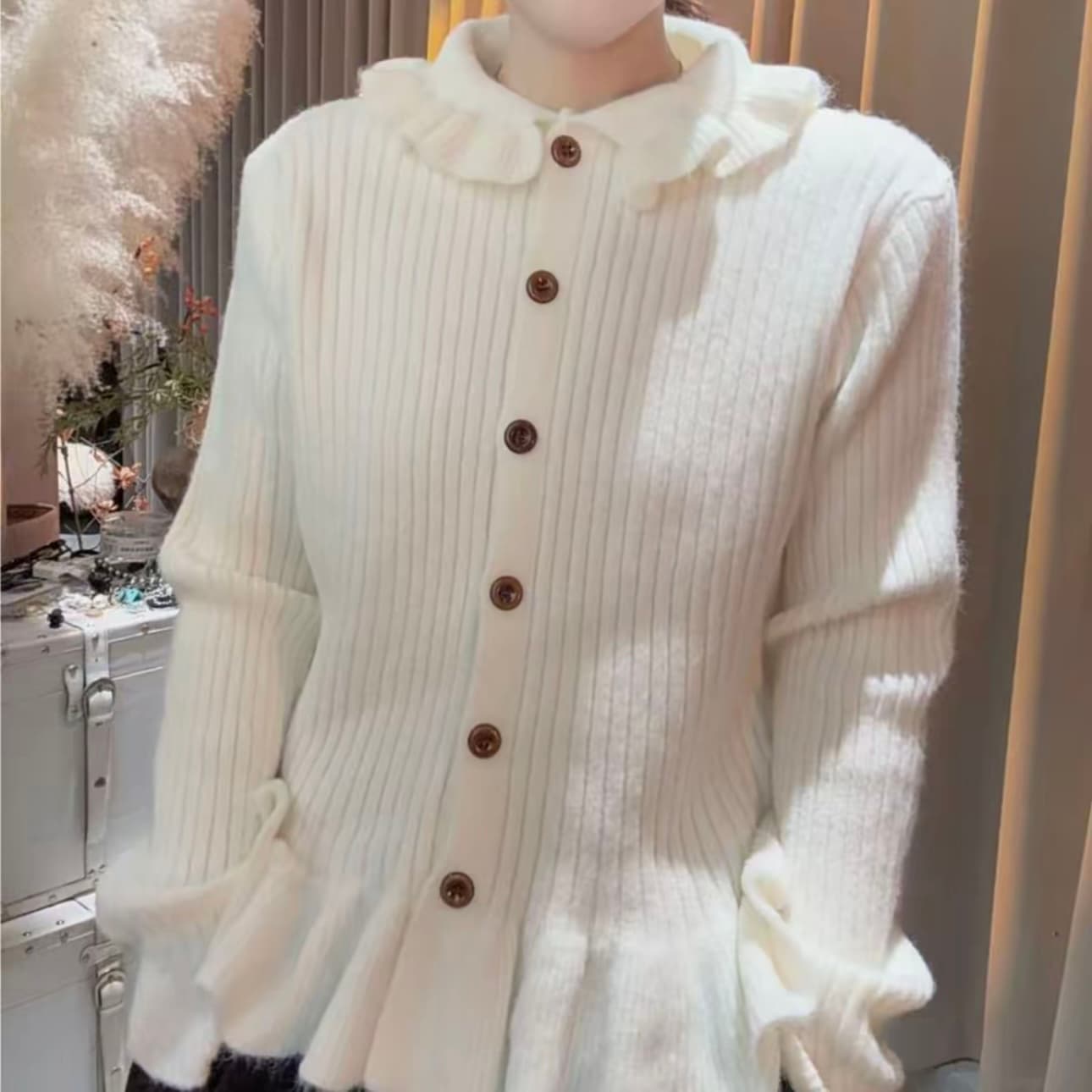 부드러운 한 부서 바람 프릴 베이비 칼라 스웨터 여자 가을 겨울 새로운 패션 디자인 센스 외국 가스 연령 감소 작은 셔츠 트렌디 상세 이미지 3