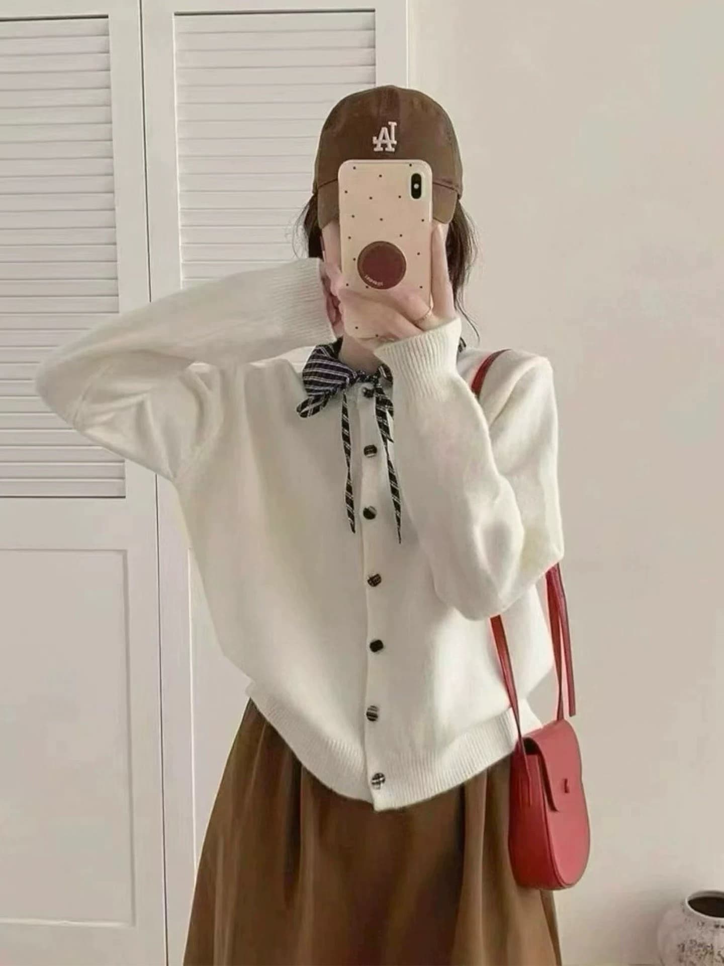 고급 디자인 센스 체크무늬 패치워크 POLO 칼라 레이스업 긴팔 여성 한 부서 3 차원 단추 니트 스웨터 재킷 맨위 상세 이미지 3