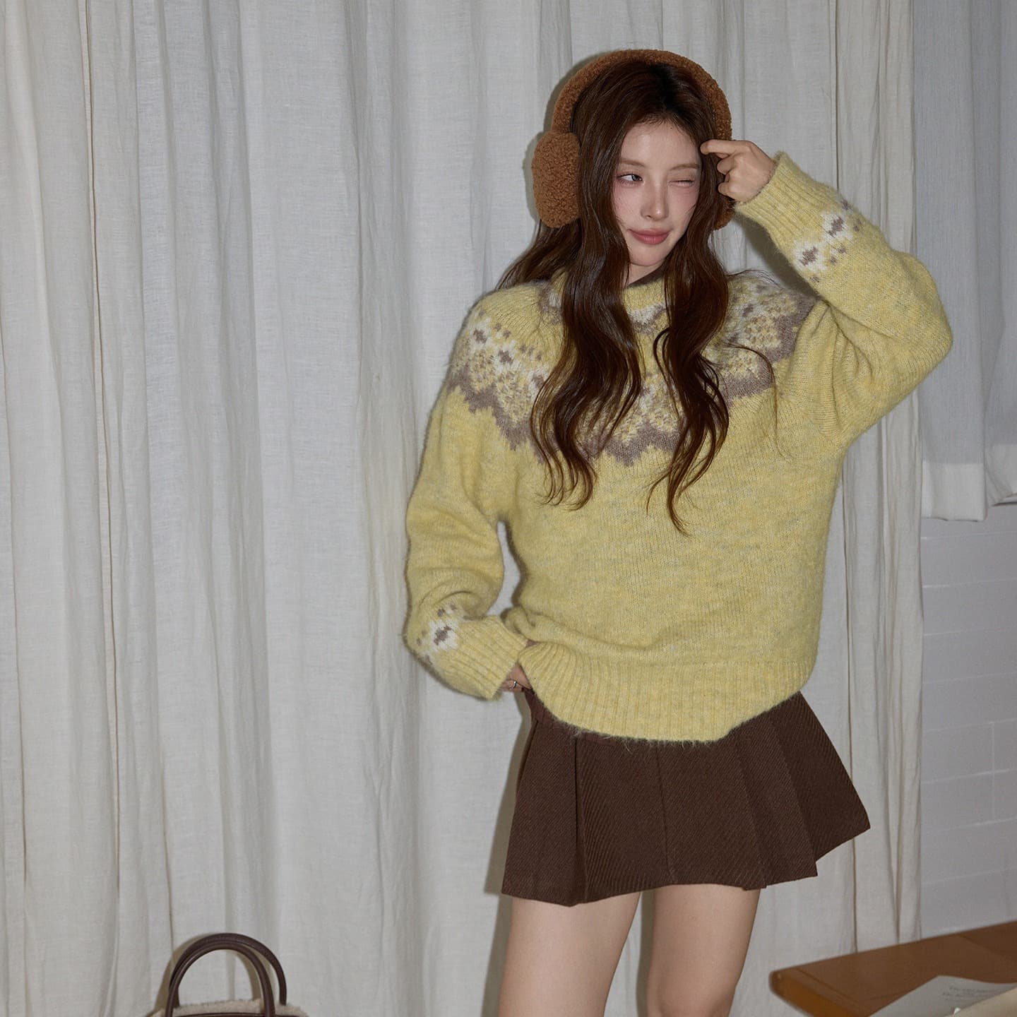시끄러운 홈 황색 라운드 넥 스웨터 여자 가을 두꺼운 루즈핏 캐주얼 긴팔 스웨터 고급 모직물 맨위