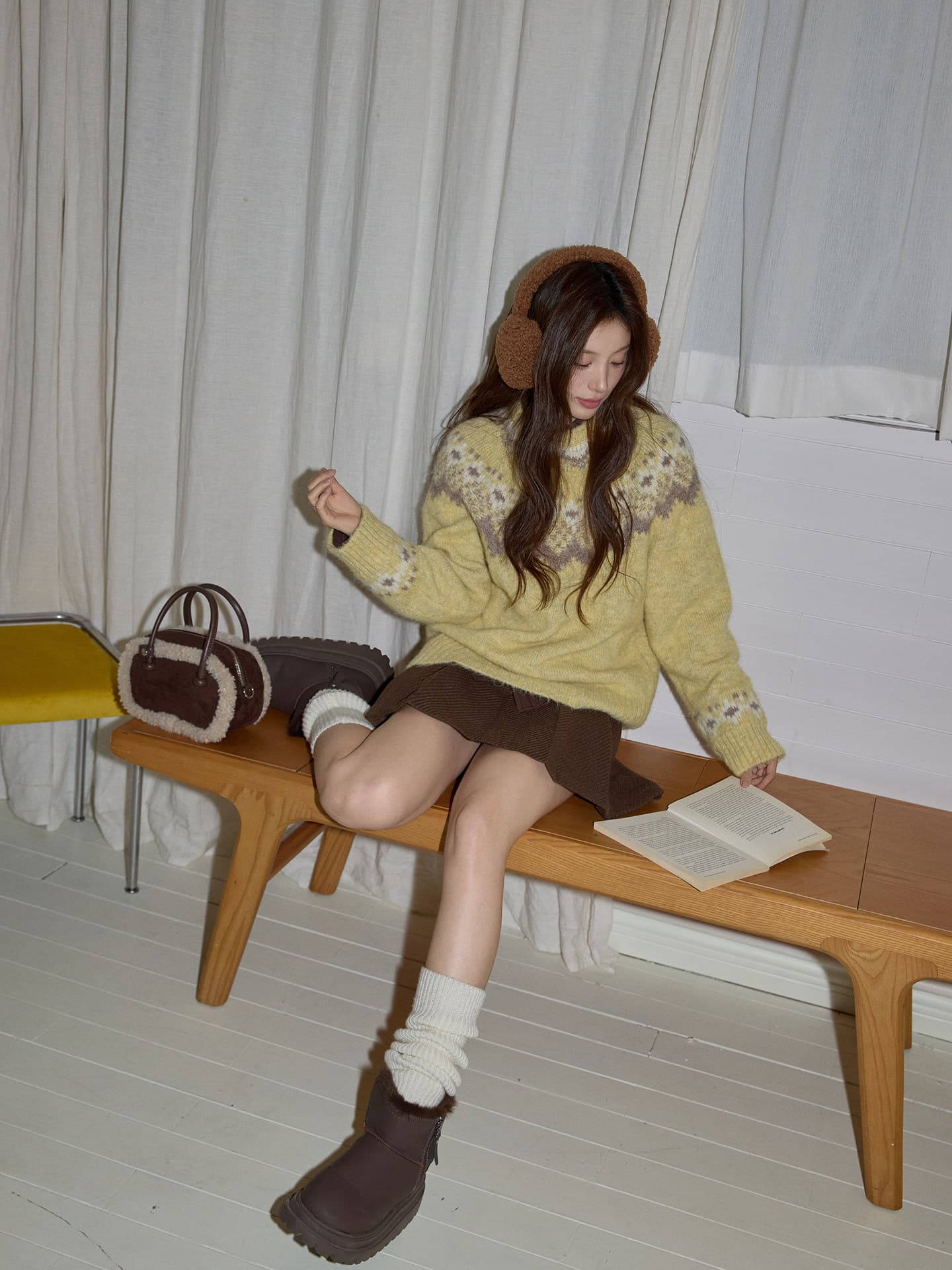 시끄러운 홈 황색 라운드 넥 스웨터 여자 가을 두꺼운 루즈핏 캐주얼 긴팔 스웨터 고급 모직물 맨위 상세 이미지 3