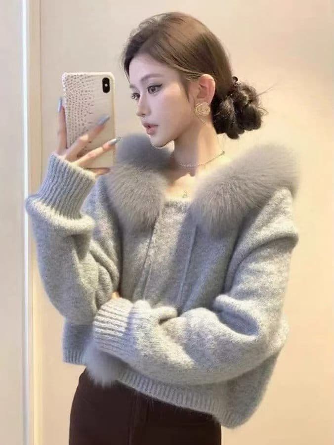 레트로 한 부서 자이언트 잘 생긴 품격 2026 가을 겨울철 새로운 커피 색상 모피 패치워크 후드 니트 스웨터 여성 의류 이미지 2
