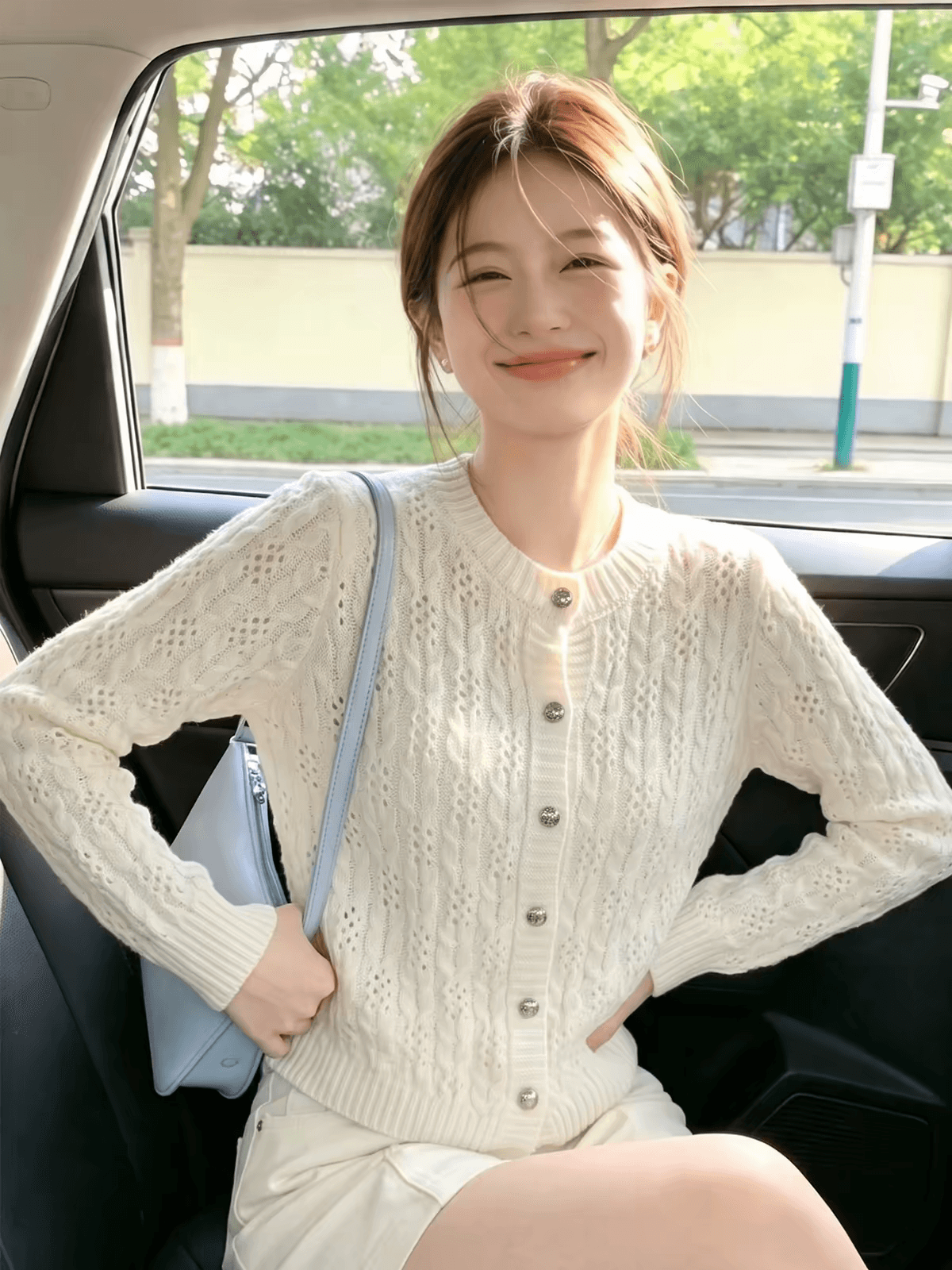 화이트 자수 홀로우 아웃 니트 오픈 가디건 여성 가을 2026 새로운 고유 한 아름다운 맨위 고급 센스 스웨터 코트 이미지 3
