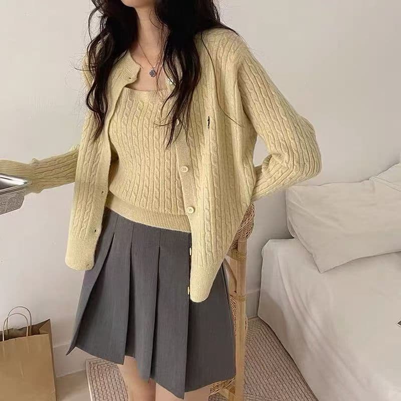가을 새로운 디자인 센스 달콤함 자수 꽈배기 싱글 줄 버튼 니트 오픈 가디건 캐미솔 투피스 세트 상세 이미지 3