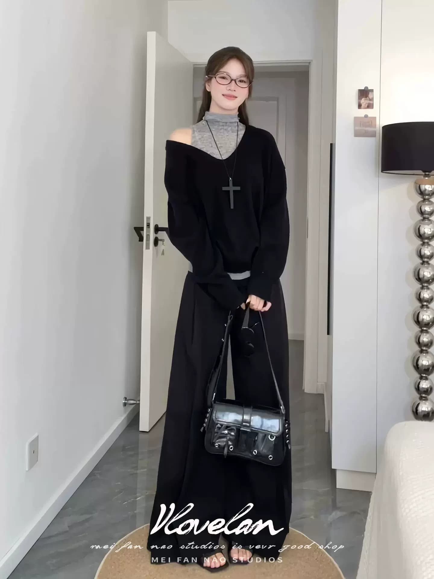 한 부서 품격 검정색 V넥 니트 스웨터 스택 착용 터틀넥 조끼 세트 여성 이른 가을 새로운 이미지 3