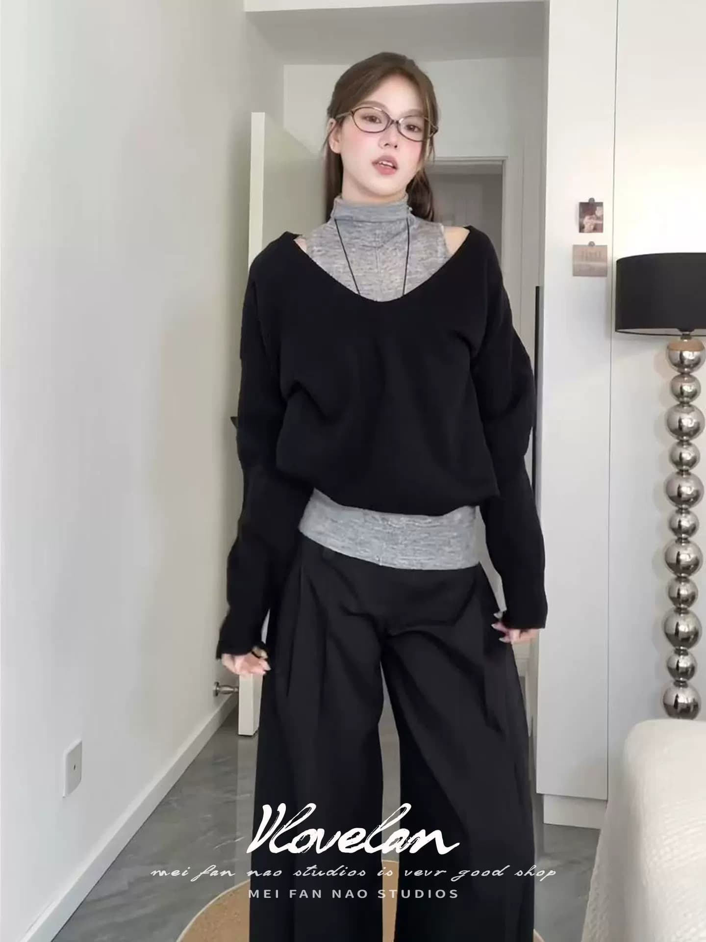 한 부서 품격 검정색 V넥 니트 스웨터 스택 착용 터틀넥 조끼 세트 여성 이른 가을 새로운 이미지 4
