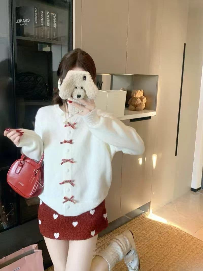 외국 가스 소녀 외출용 달콤함 베이비 칼라 슬림해 보이는 스웨터 여자 가을 겨울철 새로운 나비 매듭 품격 재킷