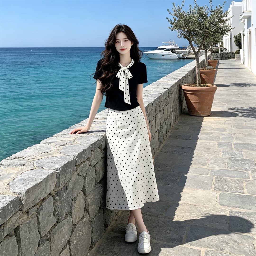 2026 여름 새로운 프랑스식 천 골드 그는 벤 바람 고급 센스 세트 여성 도트 무늬 흑인과 백인 착용 가져 가라. 투피스 세트