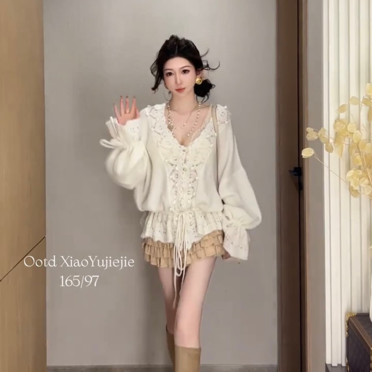 프랑스식 부드러운 V넥 홀로우 아웃 나팔 소매 스웨터 여자 2026 가을 새로운 느긋한 루즈핏 니트 오픈 가디건 맨위 이미지 3
