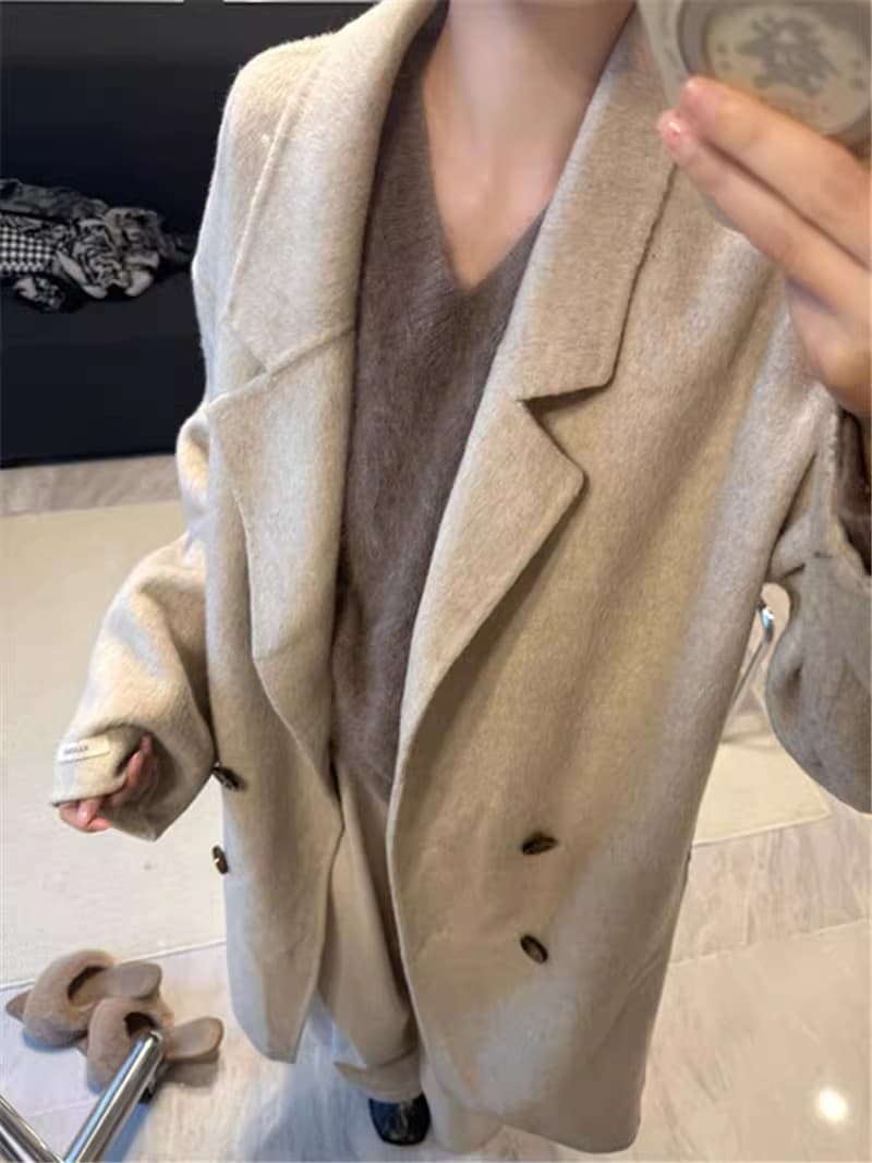분위기 센스 느슨함 느긋한 바람 품격 부드러운 V넥 스웨터 여자 가을 겨울 털이 많은 부드러운 찹쌀 두꺼운 니트 맨위 상세 이미지 4