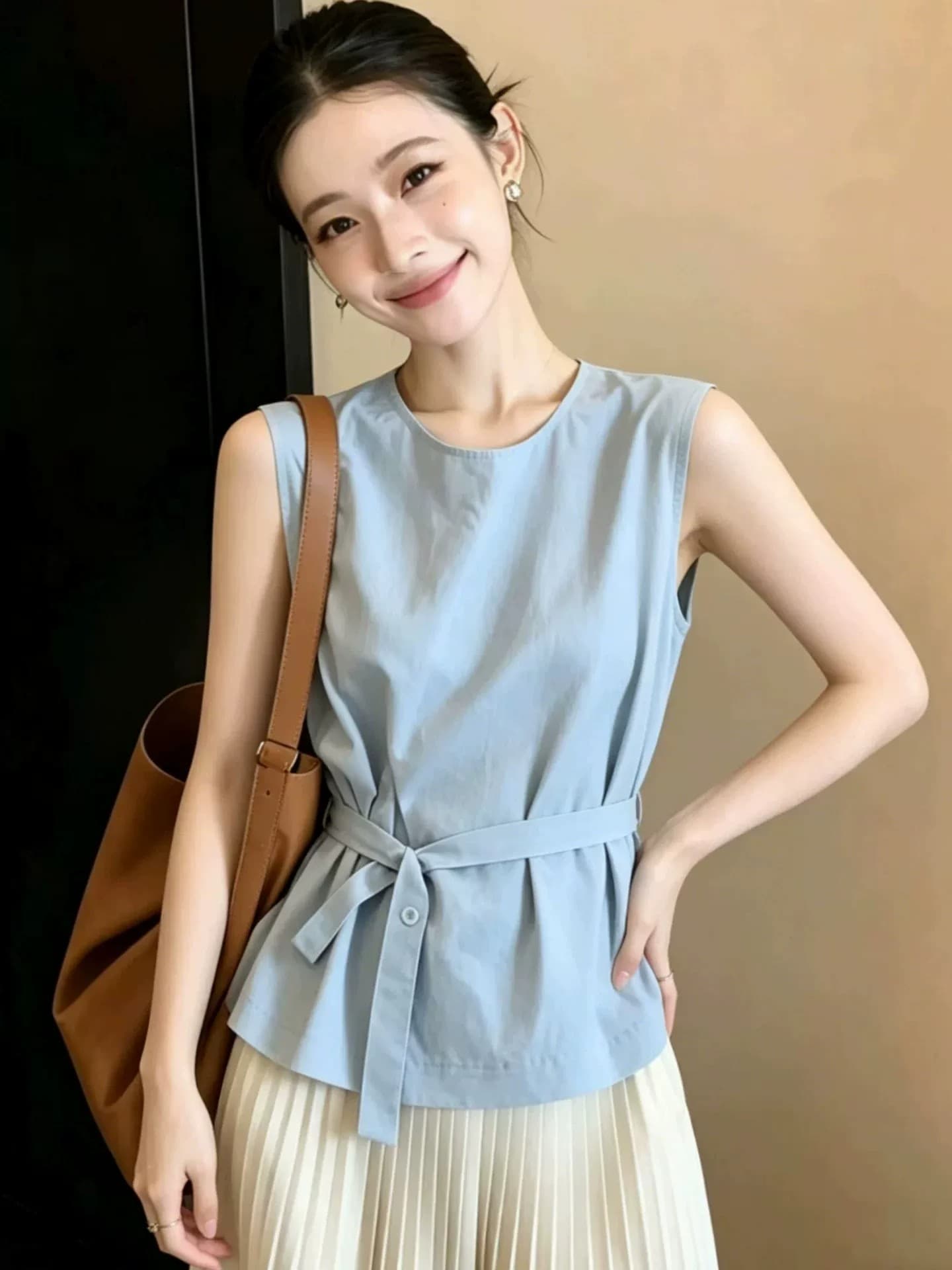 프랑스식 민소매 조끼 아마 셔츠 여자 2026 새로운 여름 작은 셔츠 자이언트 잘 생긴 디자인 센스 스트랩 맨위 이미지 3