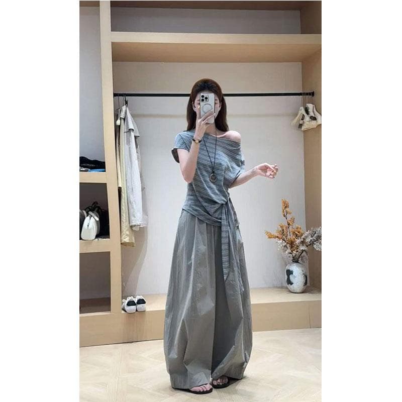 디자인 센스 품격 오프숄더 스트랩 스트라이프 반팔 맨위 여름 한 부서 패션 캐주얼 미니멀리즘 바지 투피스 세트 상세 이미지 4
