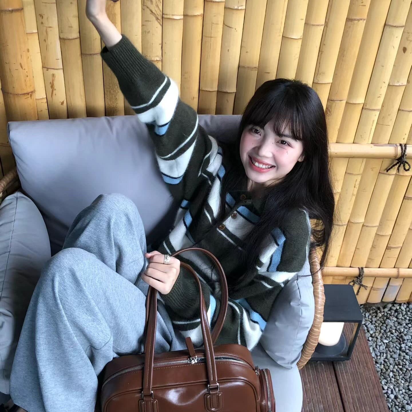 레트로 학원 스타일 올리브 그린 스트라이프 polo 니트 맨위 여성 느긋한 가을 어깨 와이드 부드러운 찹쌀 폴로 칼라 니트 스웨터 이미지 6