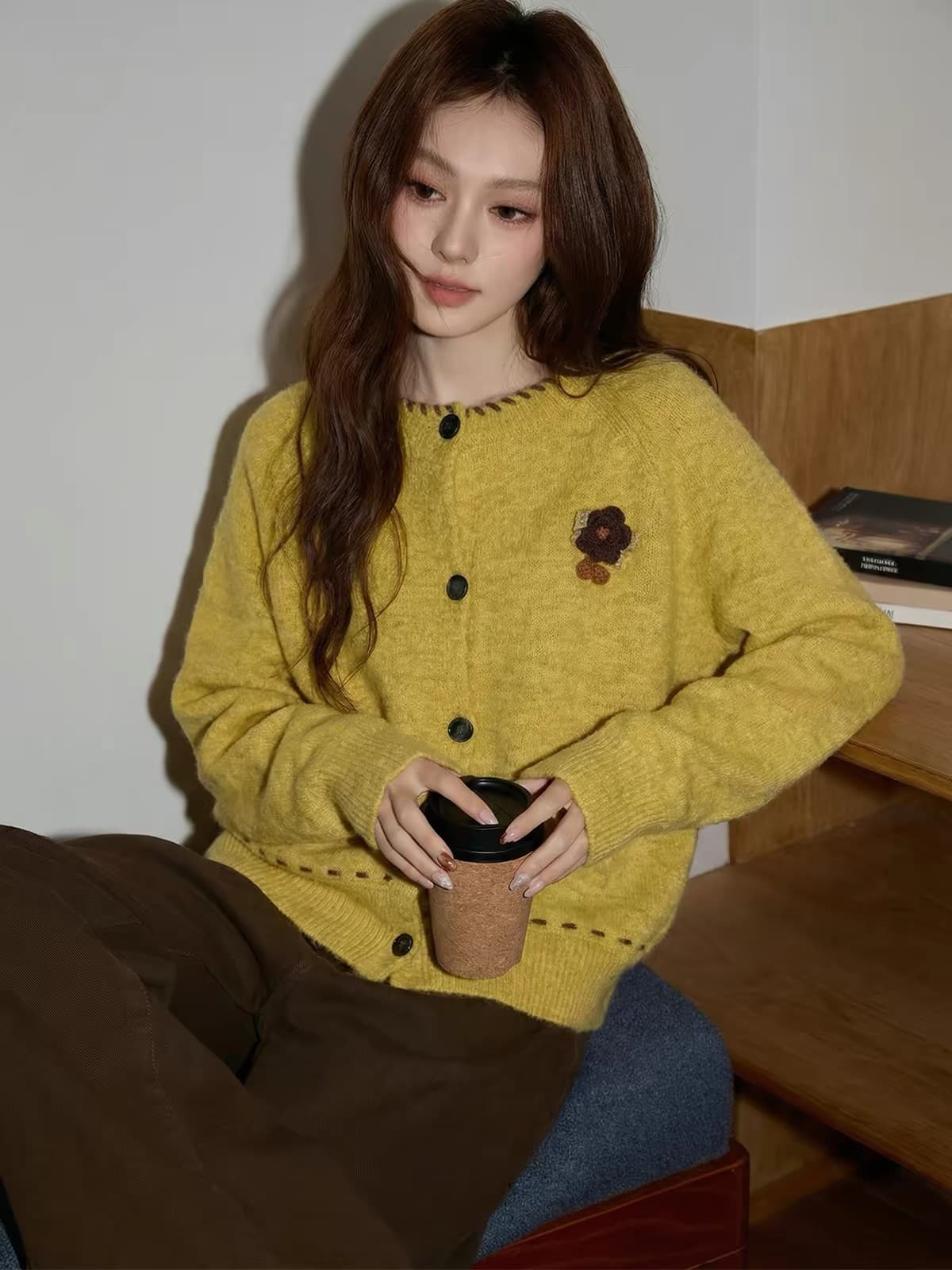 홈 황색 스웨터 여자 겨울 두꺼움 모직물 오픈 가디건 맨위 고급 루즈핏 재킷 수 있습니다. 외출용 니트 스웨터 상세 이미지 1