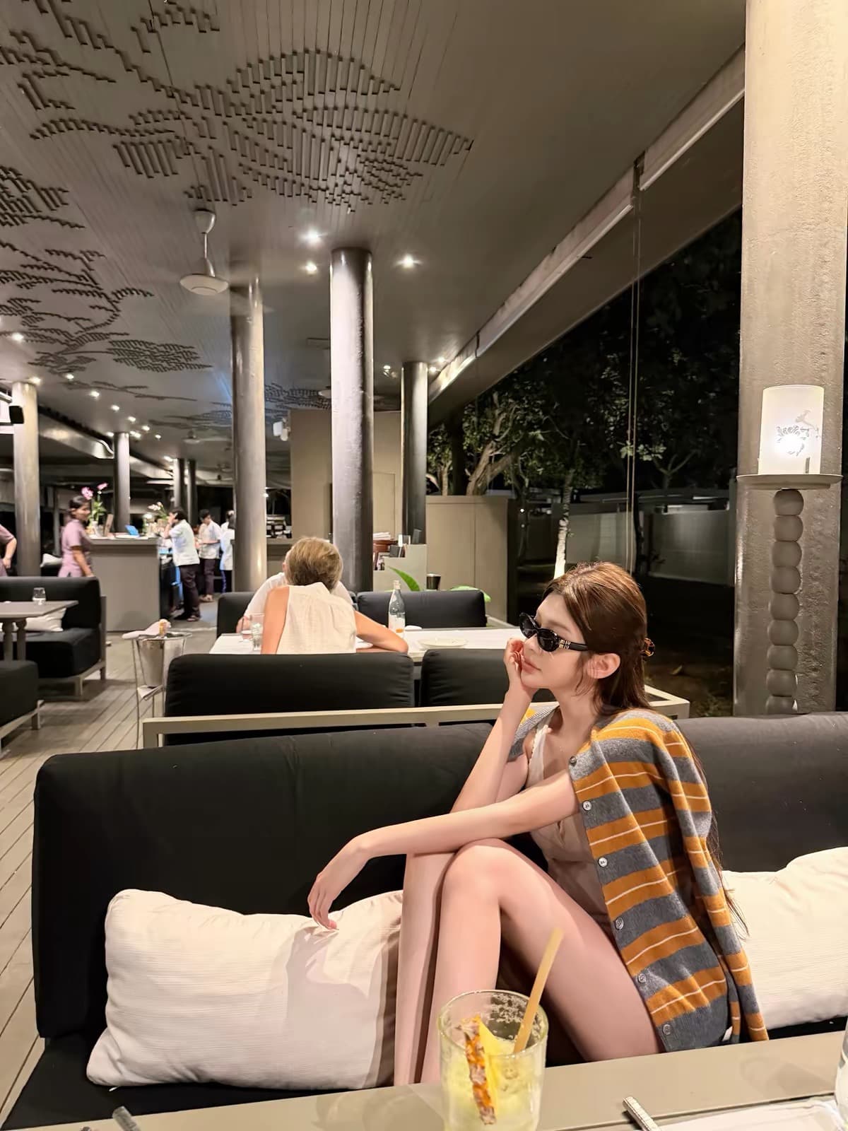 chicyou miu 부서 세련된 슈퍼 색상 일치 회색 주황색 스트라이프 니트 튜브탑 반팔 오픈 가디건 상세 이미지 4