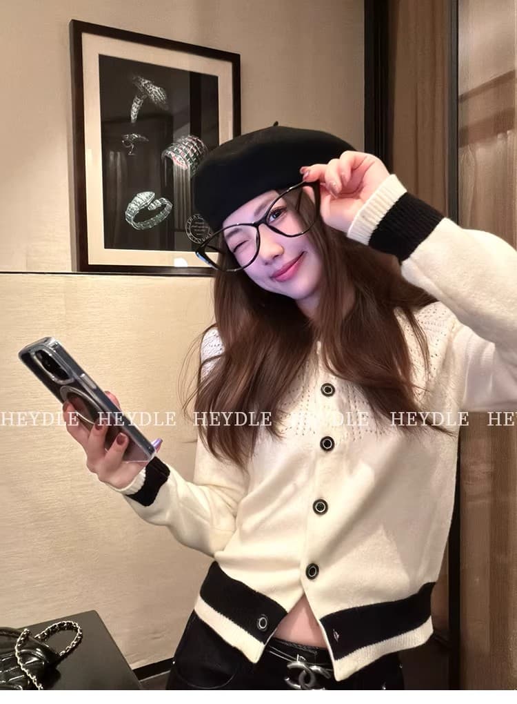 검은 콩 흠 초기 만남 순간 디자인 센스 홀로우 아웃 니트 오픈 가디건 흑인과 백인 패치워크 색상 품격 쇼트 스타일 스웨터 코트 상세 이미지 7