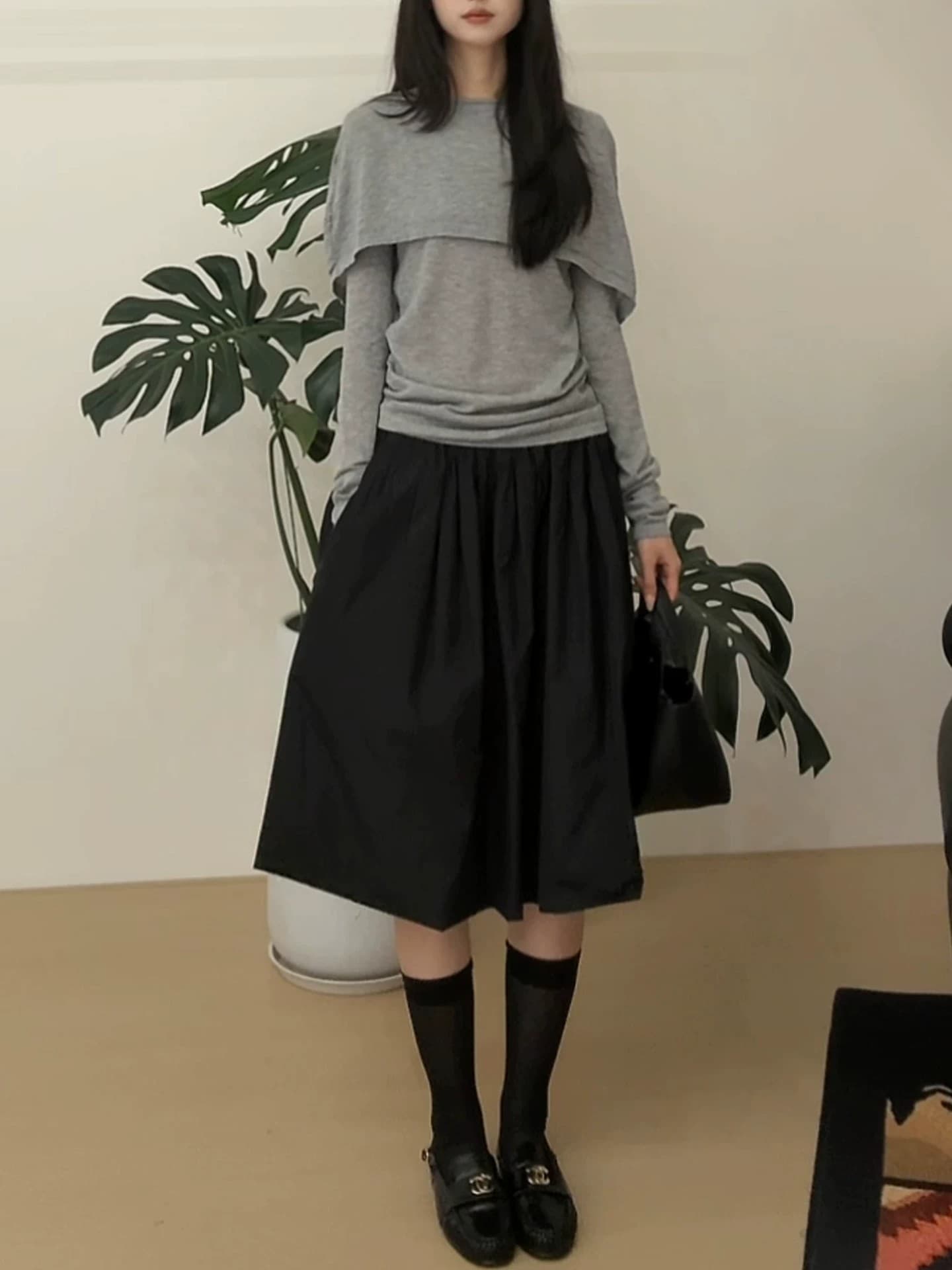 회색 숄 페이크 레이어드 긴팔 티셔츠 여성 2026 가을 새로운 한 부서 핀치 Pleat 슬림해 보이는 만나는 외출용 맨위 상세 이미지 9