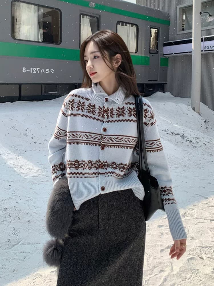 레트로 고급 센스 파란색 공정한 섬 터틀넥 스웨터 여자 가을 겨울 루즈핏 느긋한 바람 크리스마스 니트 카디건 코트 상세 이미지 4
