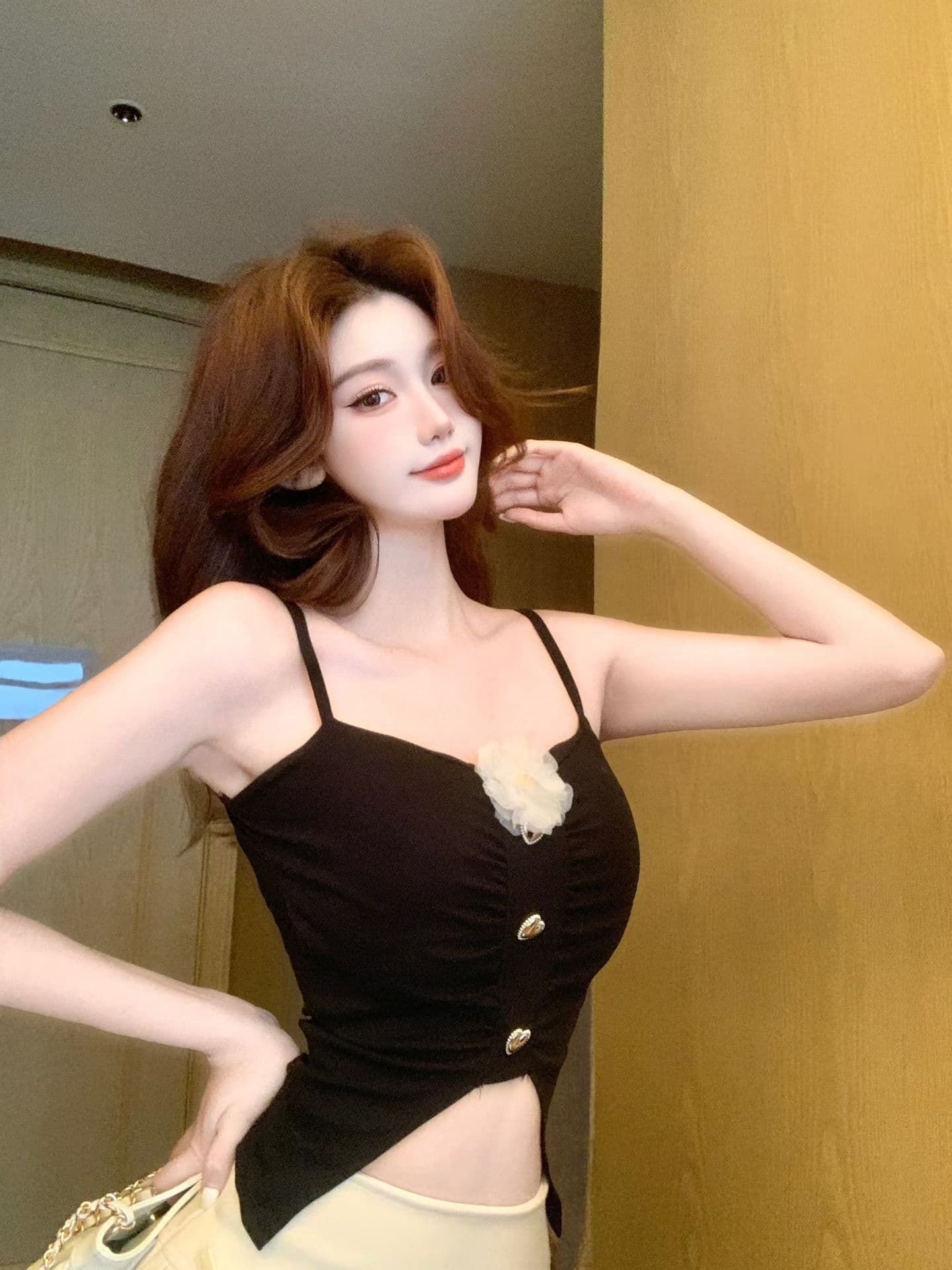 봄 새로운 달콤한 매운맛 바람 3 차원 꽃 캐미솔 몸매 가꾸기 슬림해 보이는 여성 고정 벨트 가슴 패드 의류 상세 이미지 13