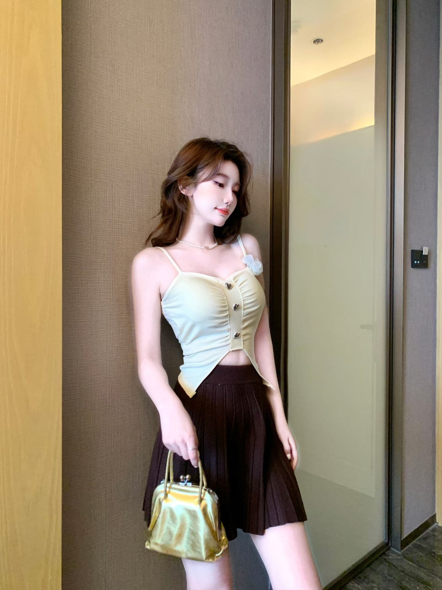 봄 새로운 달콤한 매운맛 바람 3 차원 꽃 캐미솔 몸매 가꾸기 슬림해 보이는 여성 고정 벨트 가슴 패드 의류 상세 이미지 22