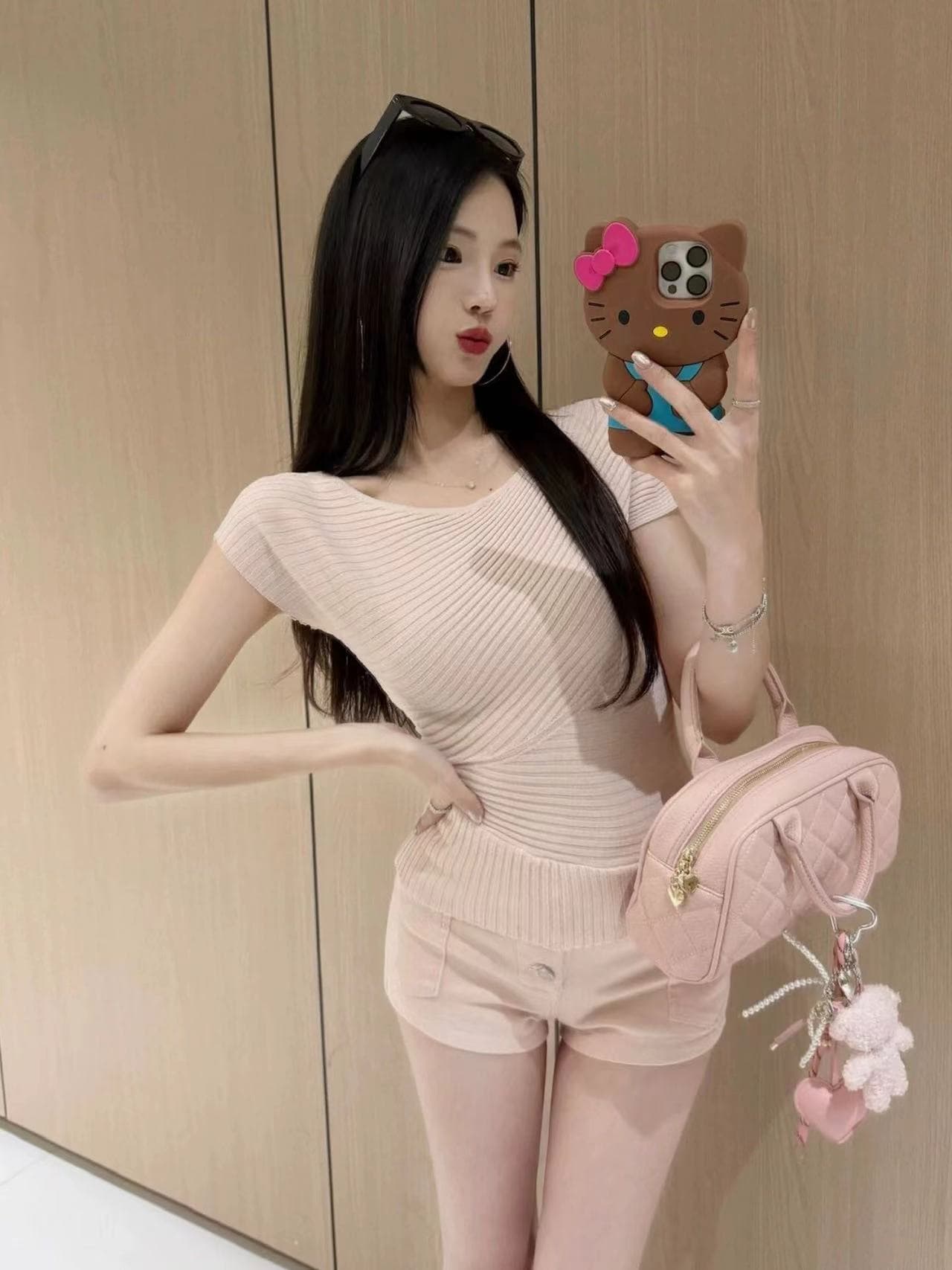 timi2026 년 봄 여름 새로운 품격 작은 대중 디자인 센스 불규칙 핫걸 순수한 욕망 바람 쇼트 스타일 니트 스웨터 여성 상세 이미지 24