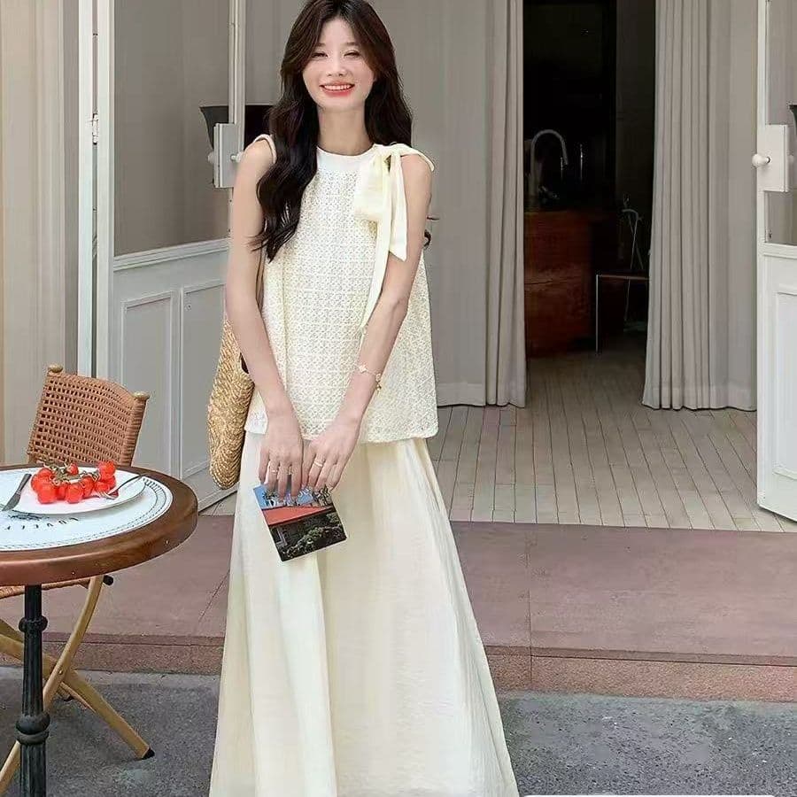 프랑스식 미니멀리즘 부드러운 바람 홀로우 아웃 레이스 행침 목 캐미솔 한 마디 슬림해 보이는 반신 스커트 투피스 세트 상세 이미지 3