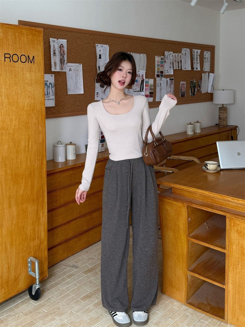 이른 가을 새로운 착용 가져 가라. 슈 플러시 u 칼라 보온 긴팔 티셔츠 슬림해 보이는 몸매 가꾸기 원피스 벨트 가슴 패드 다용도 상세 이미지 30