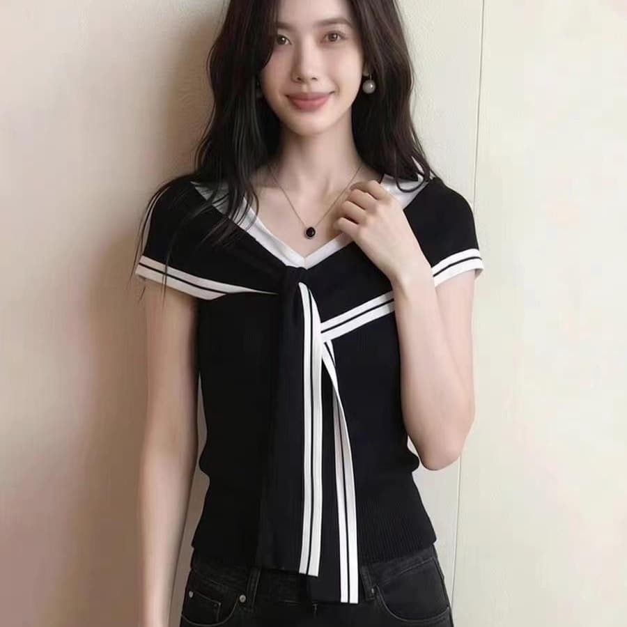 한 부서 해군 칼라 배색 얇은 스타일 V넥 니트 반팔 티셔츠 여성 2026 새로운 고유 한 아름다운 초여름 작은 맨위 이미지 5