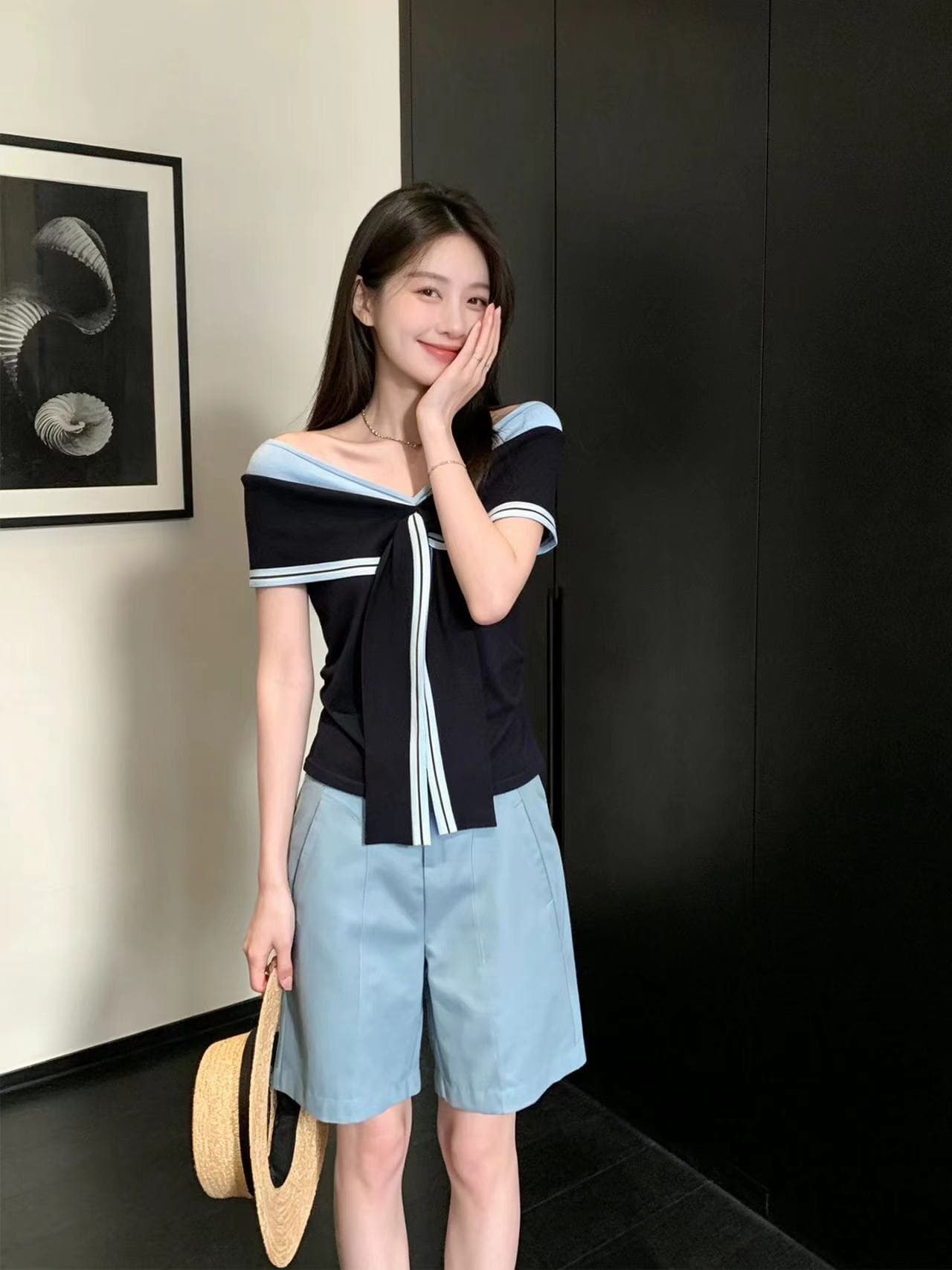 한 부서 해군 칼라 배색 얇은 스타일 V넥 니트 반팔 티셔츠 여성 2026 새로운 고유 한 아름다운 초여름 작은 맨위 상세 이미지 6