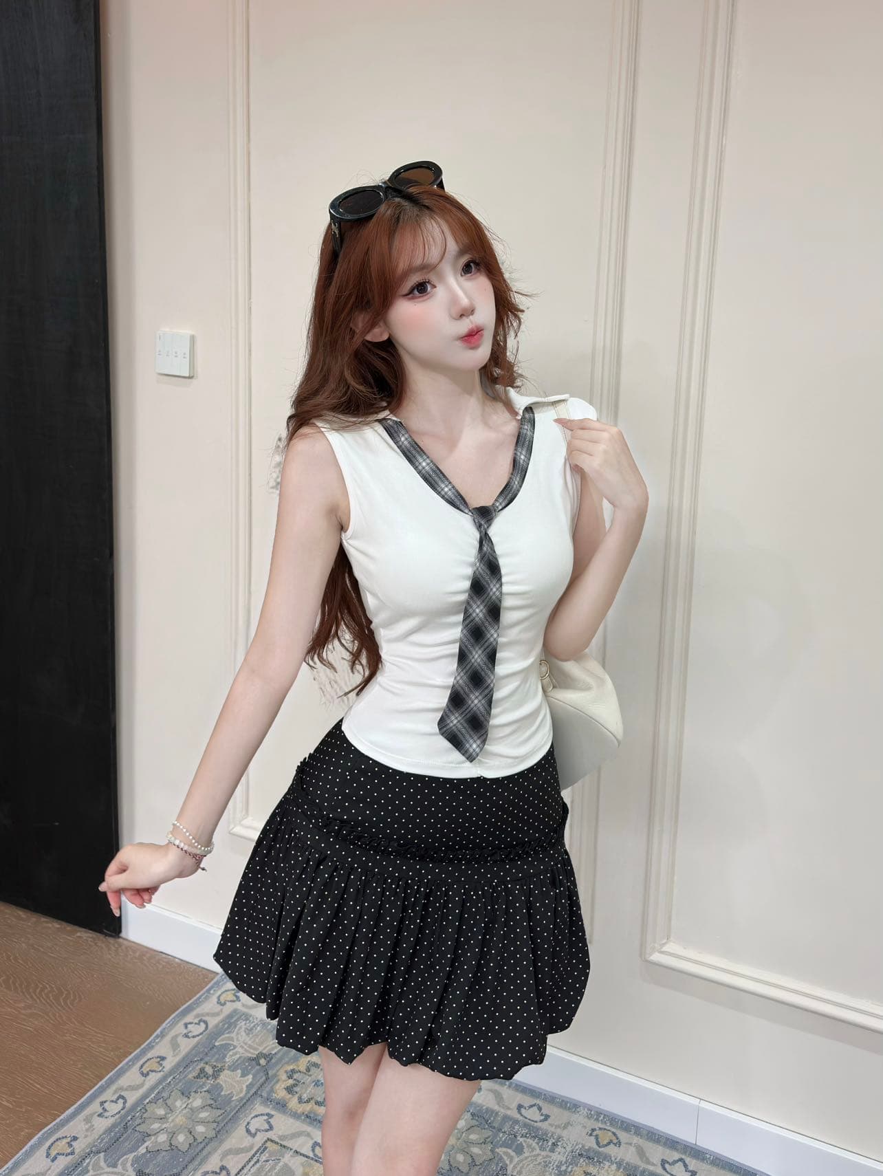 체크무늬 패치워크 넥타이 V넥 민소매 티셔츠 조끼 여성 몸매 가꾸기 허리 수축 핫걸 바람 슬림해 보이는 다용도 맨위 출퇴근 상세 이미지 16