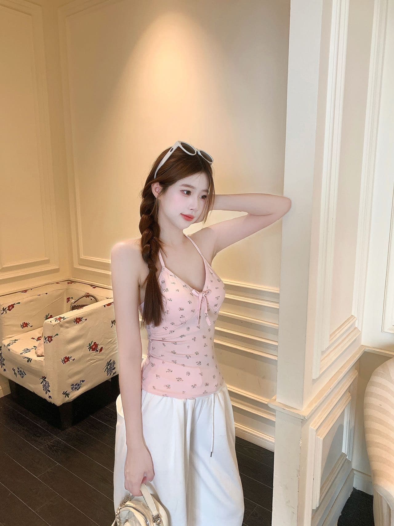 벨트 가슴 패드 miu 부서 작은 꽃무늬 행침 목 V넥 캐미솔 여름 아름다움 뒤로 외출용 인사이드 잡아라. 의류 상세 이미지 19