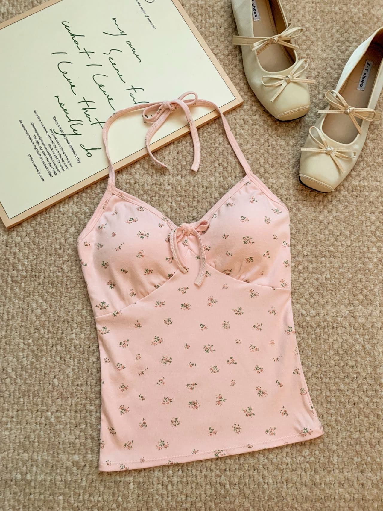벨트 가슴 패드 miu 부서 작은 꽃무늬 행침 목 V넥 캐미솔 여름 아름다움 뒤로 외출용 인사이드 잡아라. 의류 상세 이미지 33
